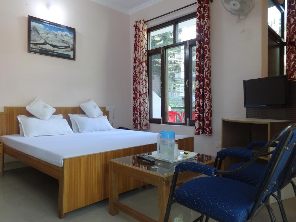 Hotel Kumar Residency Dharamshala Zimmer foto